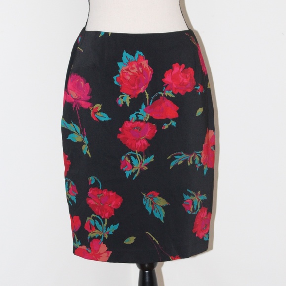 Express Dresses & Skirts - Express, Vintage flower stretch skirt  size3/4 B4